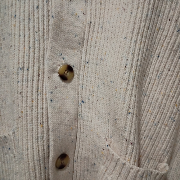 Crown & Ivy Speckled Cream Cardigan with Pockets - Picture 5 of 7